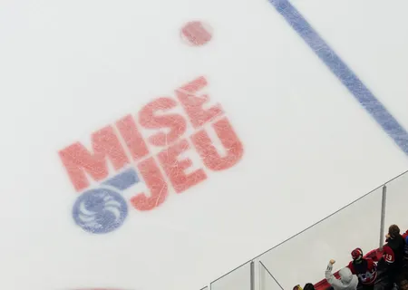 Téléchargez l’appli et frappez juste avec Mise-o-jeu+!