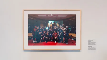 La photo d'équipe du Tricolore au Musée des beaux-arts de Montréal